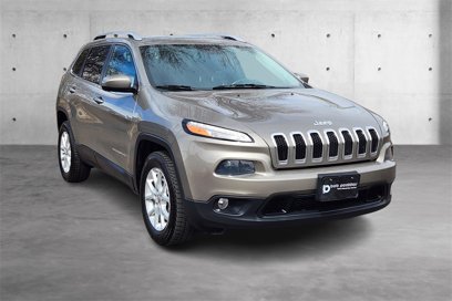 Used 2018 Jeep Cherokee Latitude w/ Cold Weather Group