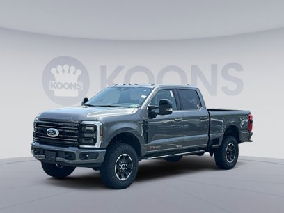 New 2025 Ford F350 Platinum w/ Tremor Off-Road Package