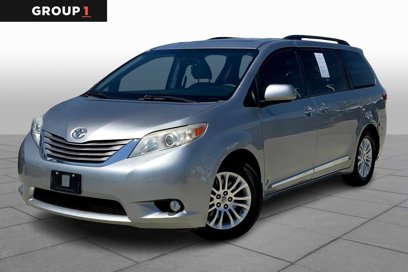 Used 2017 Toyota Sienna XLE