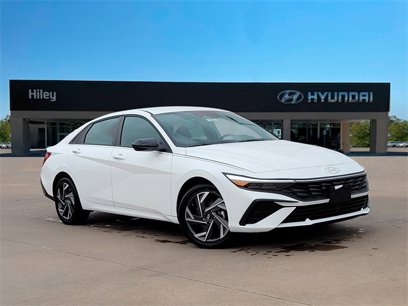 New 2025 Hyundai Elantra SEL