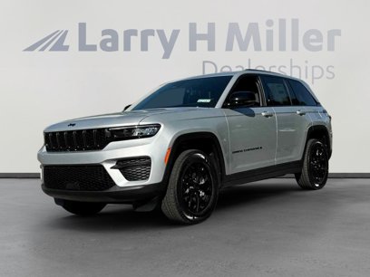 New 2025 Jeep Grand Cherokee Laredo