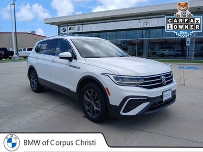 Used 2022 Volkswagen Tiguan SE w/ Panoramic Sunroof Package