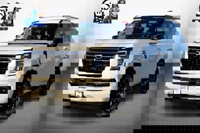 New 2025 Nissan Armada SV