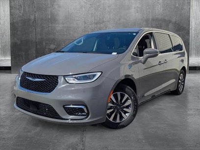 Used 2022 Chrysler Pacifica Touring-L