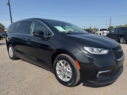Used 2023 Chrysler Pacifica Touring-L