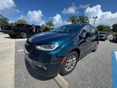Used 2021 Chrysler Pacifica Touring