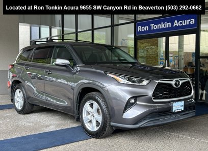 Used 2021 Toyota Highlander LE