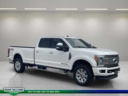 Certified 2019 Ford F350 Platinum w/ Platinum Ultimate Package