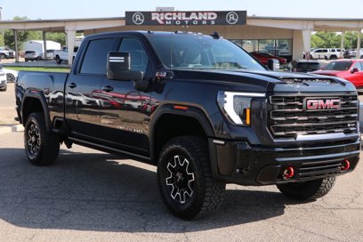 New 2025 GMC Sierra 2500 AT4X