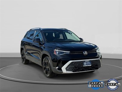 Certified 2025 Volkswagen Taos SE w/ Black Wheel Package