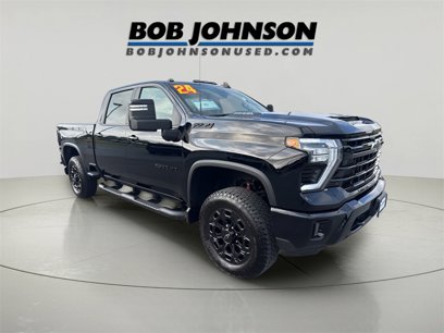 Used 2024 Chevrolet Silverado 2500 LT w/ Midnight Edition
