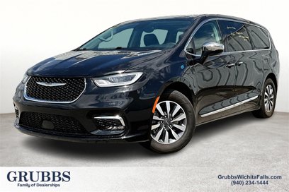 Used 2023 Chrysler Pacifica Limited