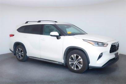 Used 2021 Toyota Highlander XLE