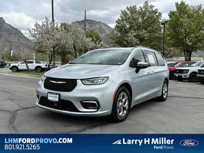 Used 2023 Chrysler Pacifica Limited