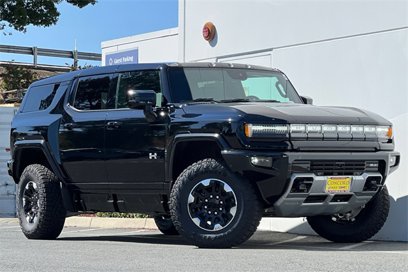 New 2024 GMC Hummer EV 2X w/ Extreme Off-Road Package