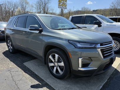 Used 2022 Chevrolet Traverse LT w/ LT Premium Package