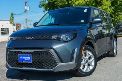 Used 2023 Kia Soul LX w/ LX Technology Package