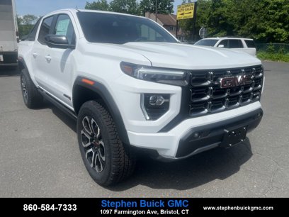 New 2025 GMC Canyon AT4 w/ Nightfall Edition