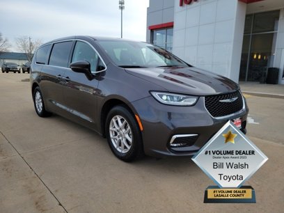 Used 2023 Chrysler Pacifica Touring-L