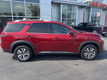 Used 2023 Nissan Pathfinder SL
