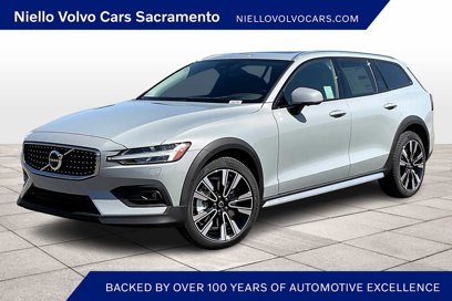 New 2025 Volvo V60 B5 Cross Country Ultra w/ Protection Package Premier