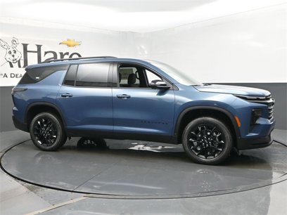 New 2025 Chevrolet Traverse LT w/ Midnight/Sport Edition