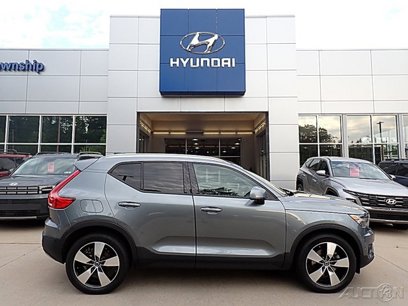 Used 2019 Volvo XC40 T5 Momentum