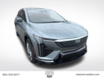 New 2025 Cadillac Optiq Luxury 2
