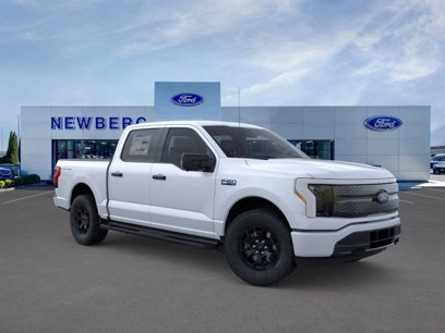 New 2025 Ford F150 Lightning XLT w/ Max Trailer Tow Package