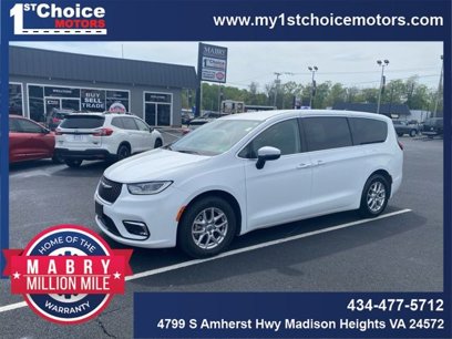 Used 2023 Chrysler Pacifica Touring-L