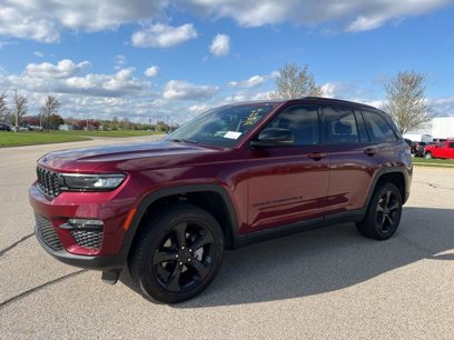 Used 2023 Jeep Grand Cherokee Limited w/ Black Appearance Package