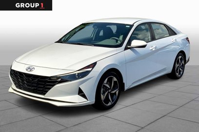 Used 2023 Hyundai Elantra SEL w/ Convenience Package