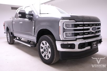 New 2025 Ford F250 Lariat w/ Chrome Package
