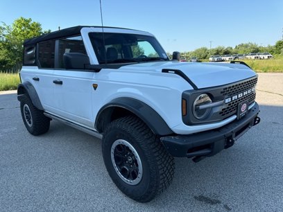 New 2024 Ford Bronco Badlands w/ Sasquatch Package
