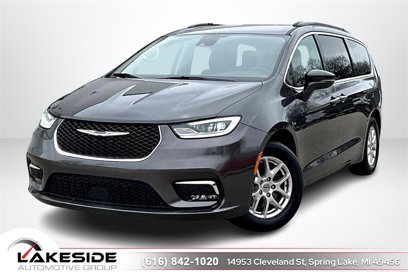Used 2022 Chrysler Pacifica Touring-L