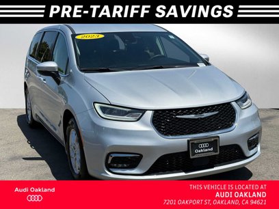 Used 2023 Chrysler Pacifica Touring-L