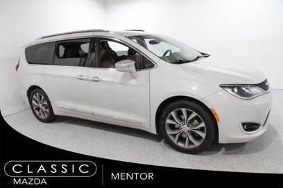 Used 2019 Chrysler Pacifica Limited w/ Advanced Safetytec Group