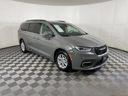 Used 2022 Chrysler Pacifica Touring-L