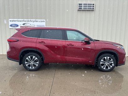 Used 2021 Toyota Highlander XLE