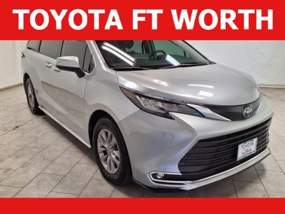 Used 2022 Toyota Sienna XLE