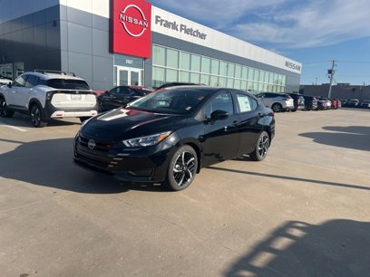New 2025 Nissan Versa SR w/ Trunk Package
