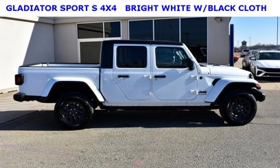 New 2025 Jeep Gladiator Sport