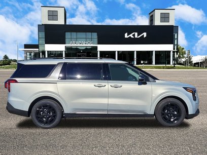 New 2025 Kia Carnival SX