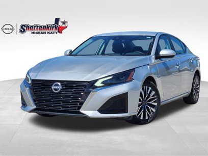 Used 2023 Nissan Altima 2.5 SV