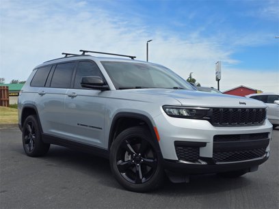 Used 2023 Jeep Grand Cherokee L Laredo