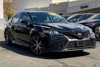 Used 2022 Toyota Camry SE