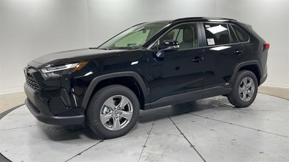 New 2025 Toyota RAV4 XLE