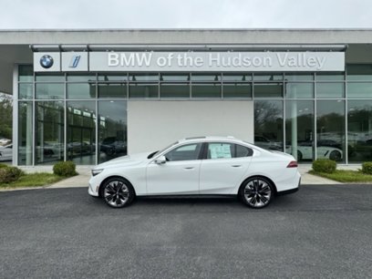 New 2025 BMW i5 xDrive40 w/ Premium Package