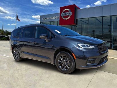 Used 2021 Chrysler Pacifica Touring-L w/ S Appearance Package