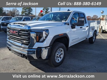 New 2025 GMC Sierra 3500 Pro w/ Convenience Package